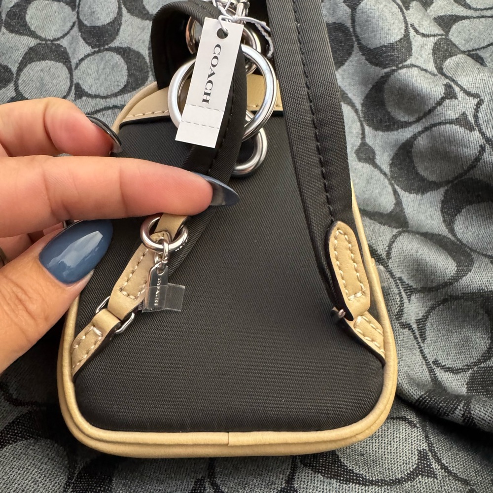 Coach Lemon mini coin pouch backpack. NWT - Picture 5 of 5